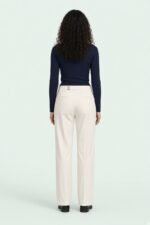 COLIN · Pantalon coton & lin — vue de dos, fond vert
