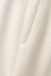 COLIN, close-up of the smooth, matte surface