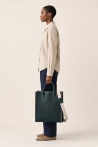FRANE, tote carried, side view