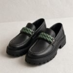 KIMA, soulier chunky en cuir noir à tresse vert Cèdre de la collection ATLAS — vue principale