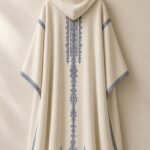 TROZE, selham ivoire brodé bleu indigo de la collection ATLAS — vue principale